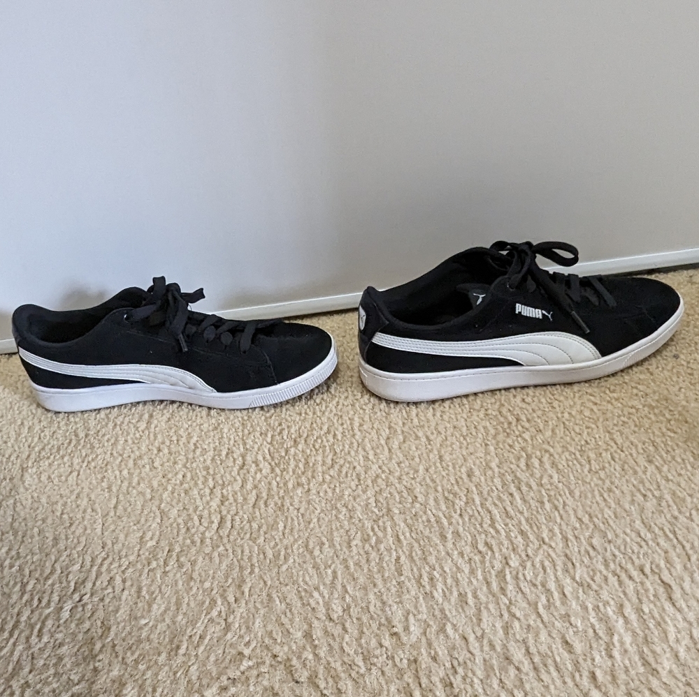 Like new Puma Vikky women's 11/men's 9.5